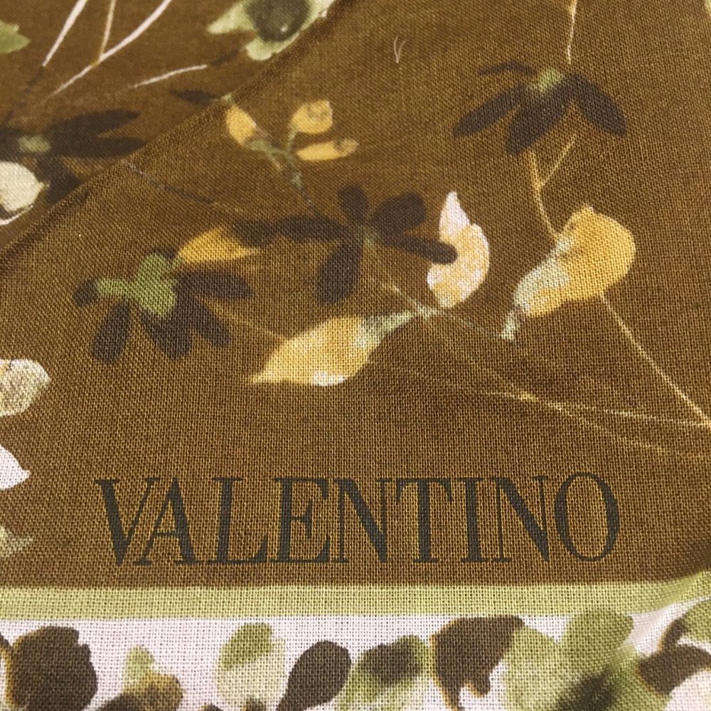 Valentino Scarf